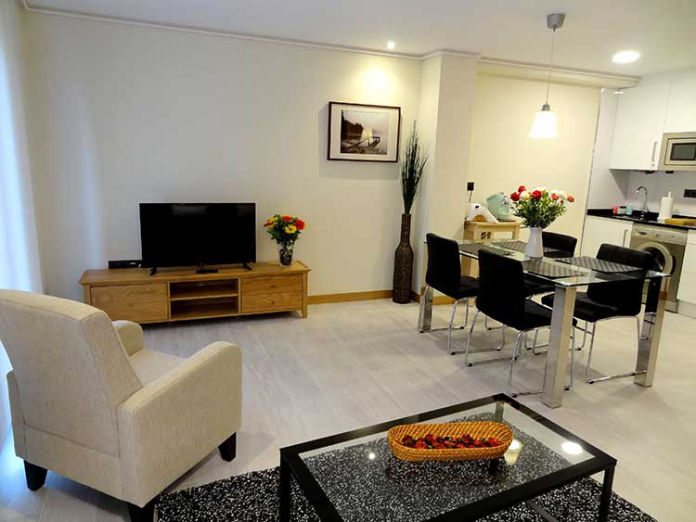 Vista del salón y cocina