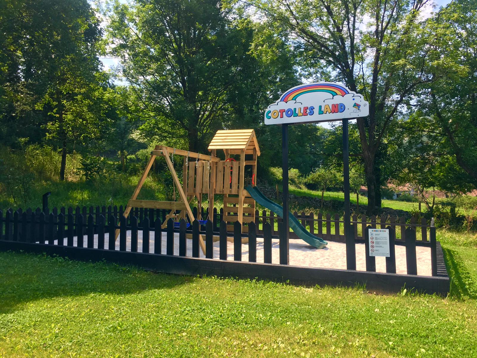 Zona de juegos infantiles